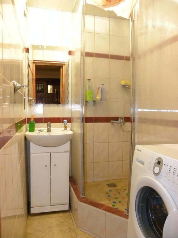 Kozatski Apartments Lviv Ngoại thất bức ảnh